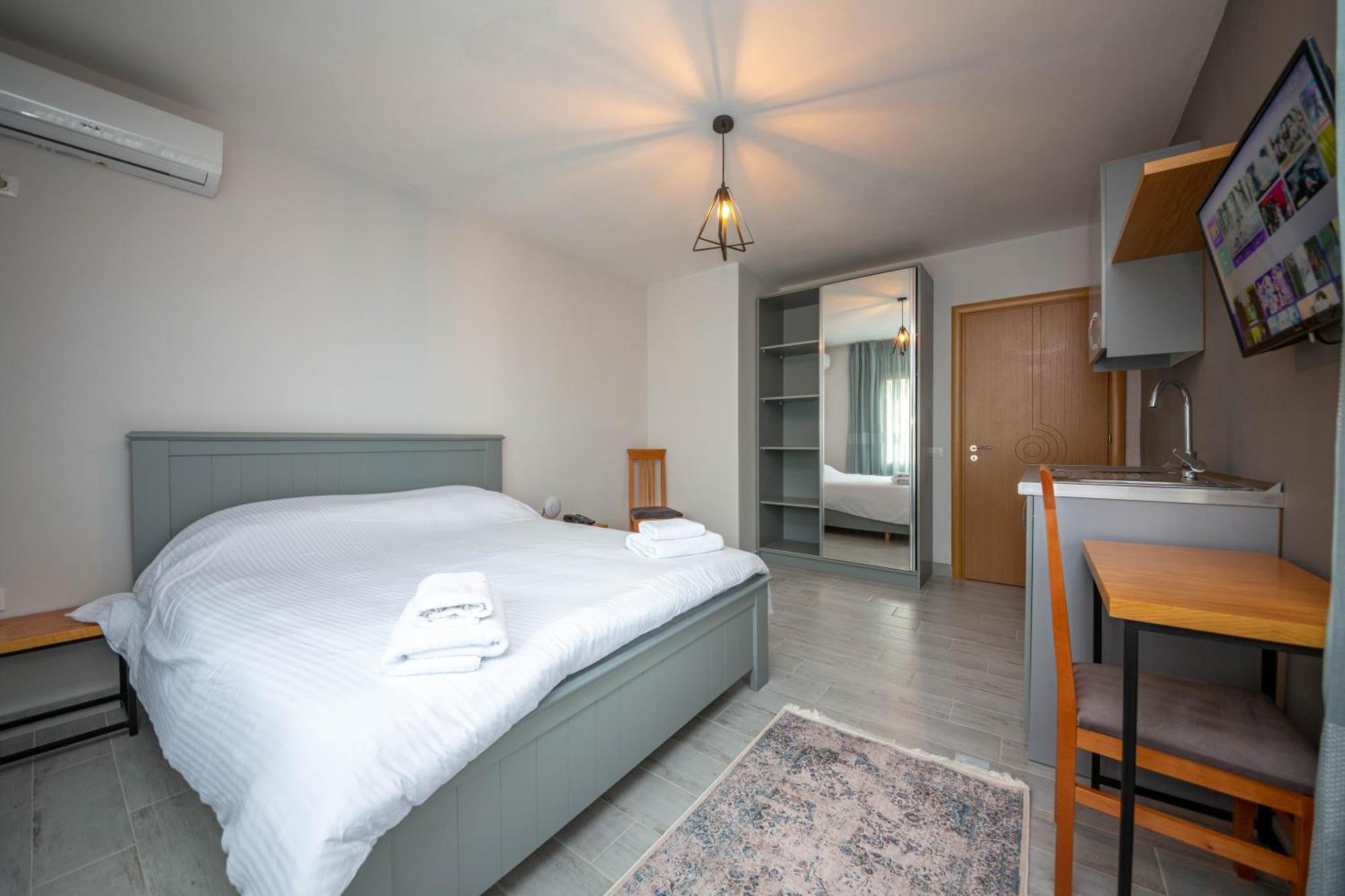 Aerial Hotel & Spa Vlore Exterior photo