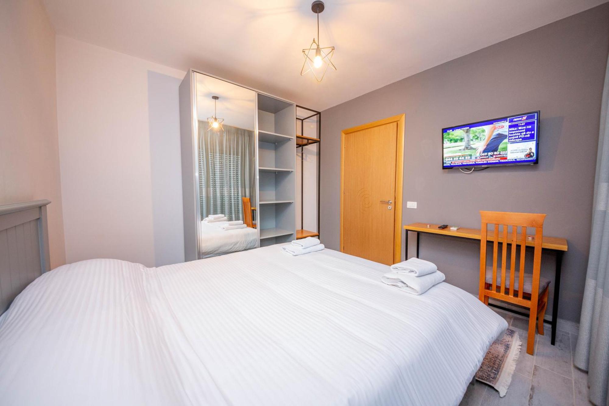 Aerial Hotel & Spa Vlore Exterior photo
